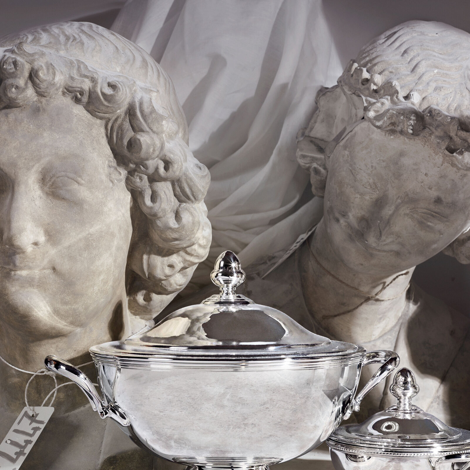 Soup tureen  image number null
