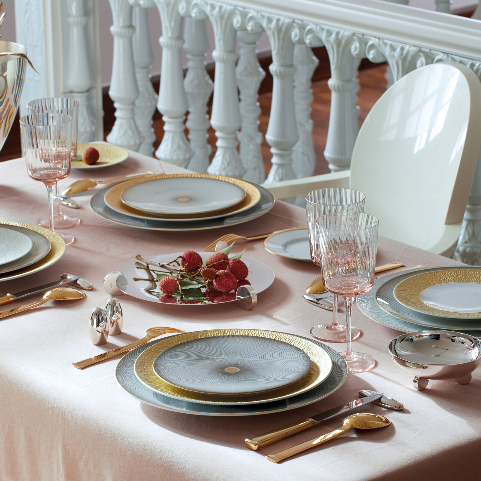 Tray  image number null